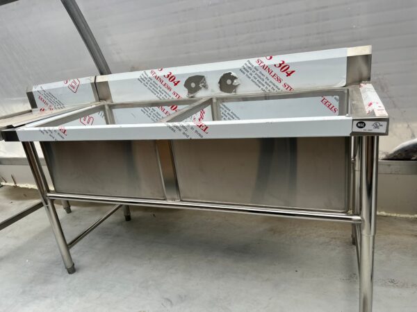 59'' CHEF Two Tub Sink with Centre Drain & No Drainboard CH-2047 - Image 5